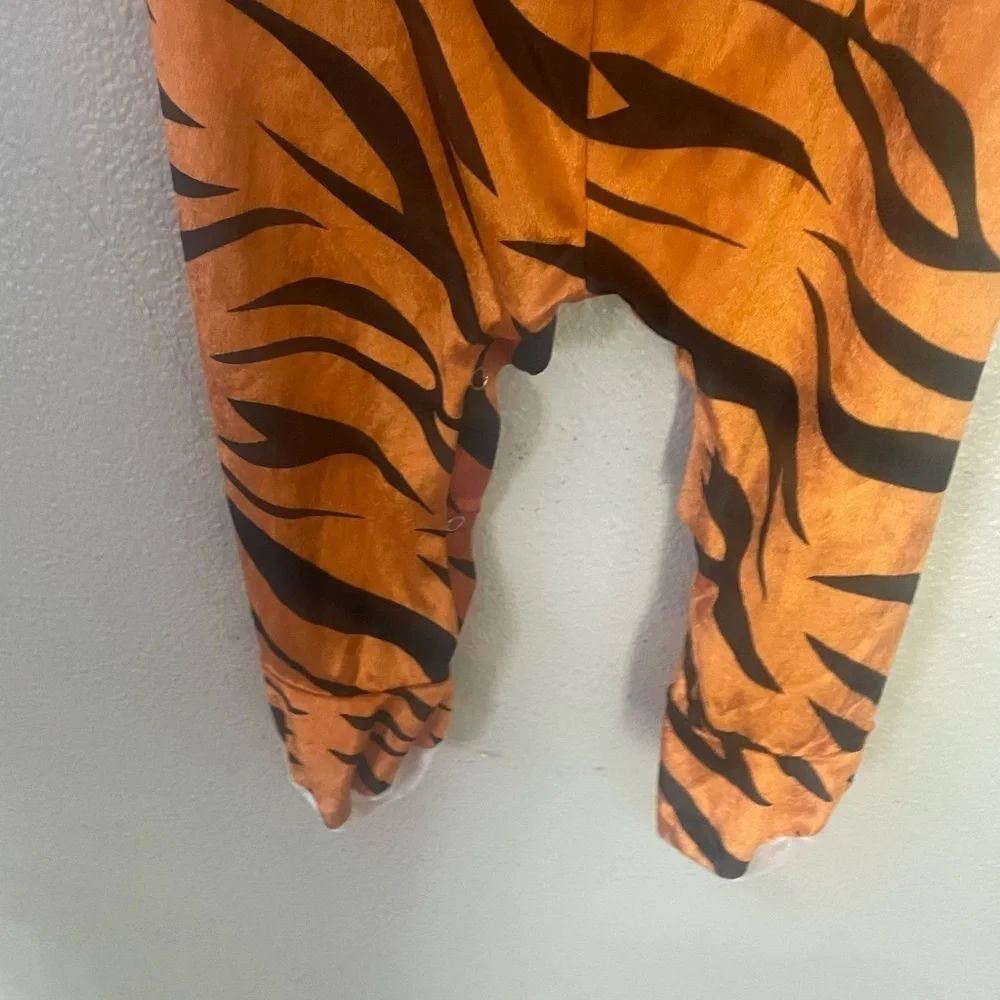 IN CHARACTER Teeny “TIGER” Halloween jumpsuit costume size infant medium
